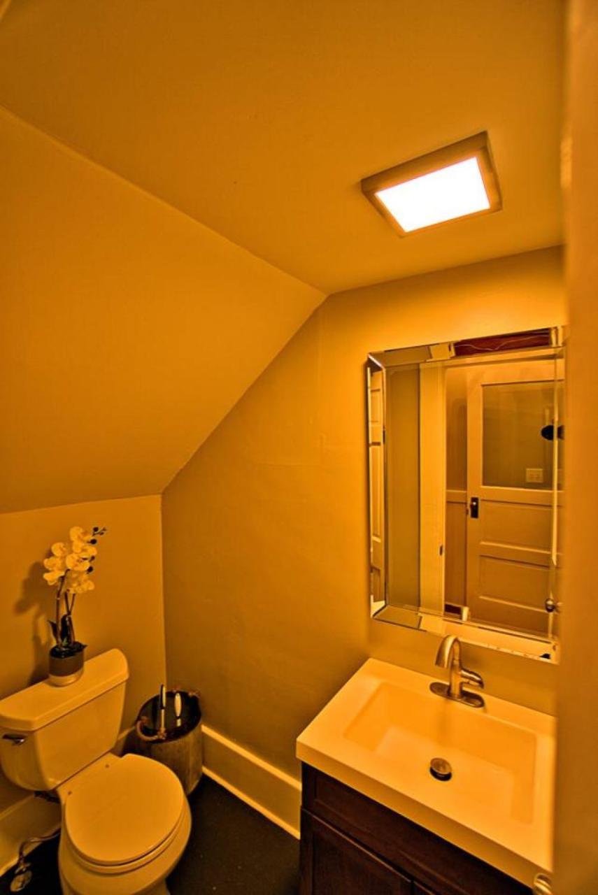 サバンナ420Waldburg A - Modern Apt With Southern Charm Blocks From Forsythアパートメント エクステリア 写真