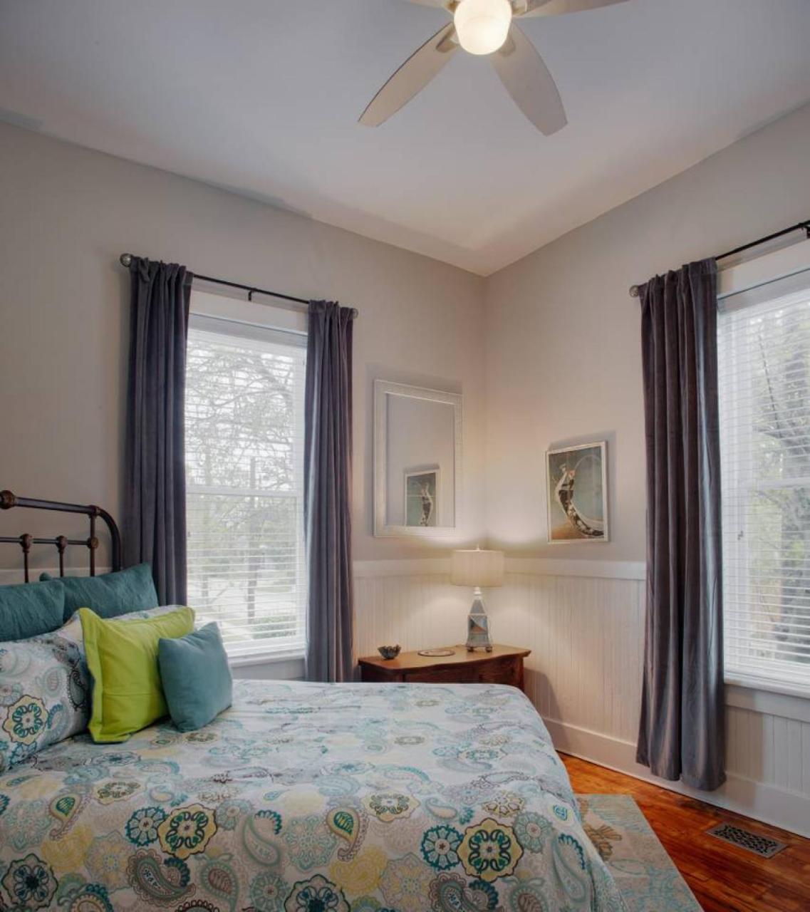 サバンナ420Waldburg A - Modern Apt With Southern Charm Blocks From Forsythアパートメント エクステリア 写真