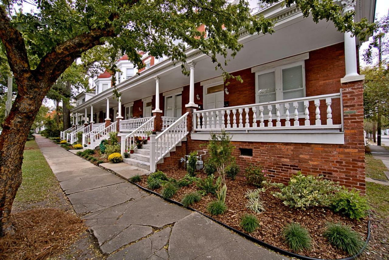 サバンナ420Waldburg A - Modern Apt With Southern Charm Blocks From Forsythアパートメント エクステリア 写真